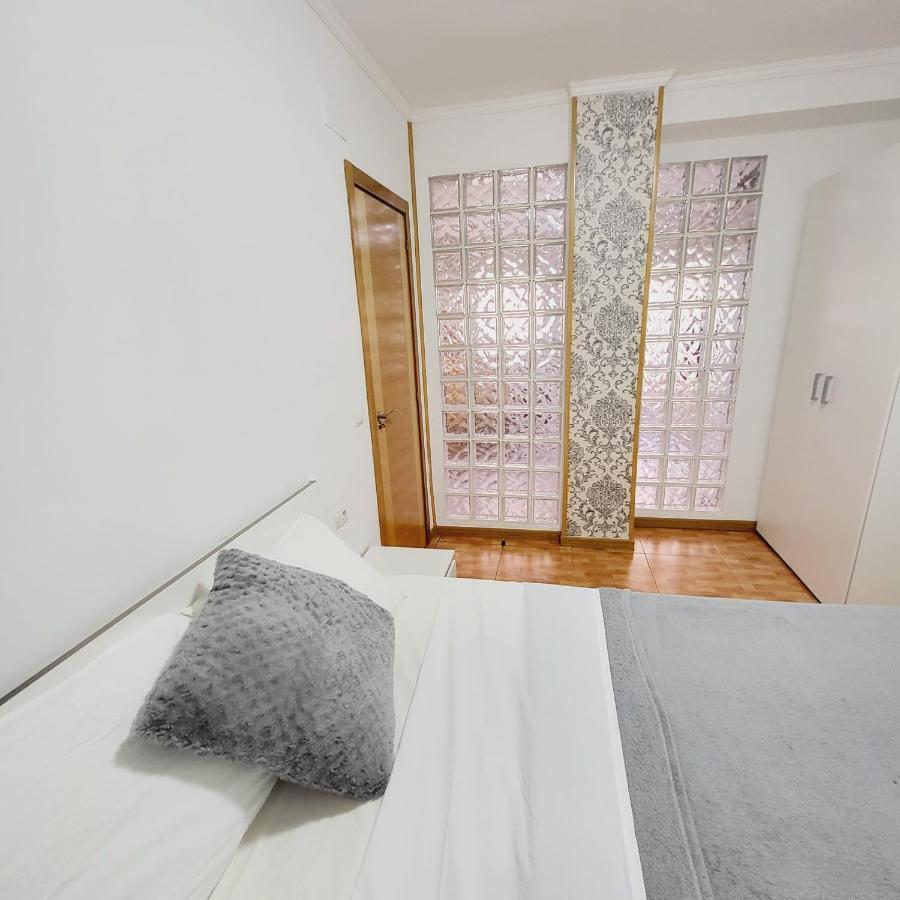 Apartment Pintor 31 *